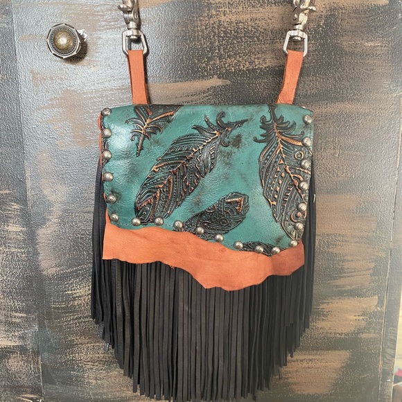 Bag is 8in wide and 6in tall - Picture 1 of 5